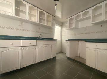 Casa · 166m² · 3 Recámaras · 3 Estacionamientos · Casa en Venta de Oportunidad Para Remodelacion en Toluca