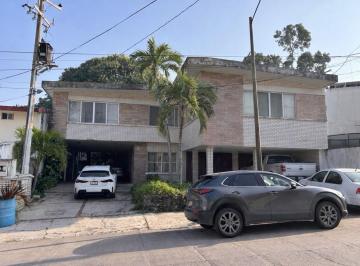 Casa · 750m² · 4 Recámaras · Casa - Altavista