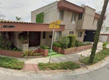 Casa de 5 habitaciones, Monterrey · Hermosa Casa en Venta de Remate en Monterrey, Nuevo Leon