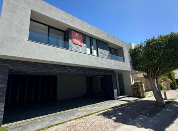 Casa de 3 habitaciones, San Luis Potosí · Casa en Venta en Privadas del Pedregal, San Luis Potosí