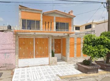 Casa de 3 habitaciones, Nezahualcóyotl · Venta de Casa en Nezahualcoyotl