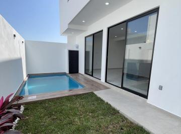 Casa · 269m² · 4 Recámaras · 2 Estacionamientos · Casa en Venta en Fracc. Lomas del Dorado, Boca del Rio Veracruz. con Recámara en Planta Baja.