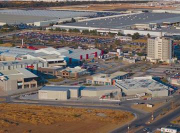 Oficina , Aguascalientes · Renta de Área Disponible de 1560 m² Para Oficinas en El Sur de La Ciudad, Frente a Nissan