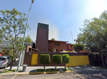 Casa de 4 habitaciones, Cuajimalpa de Morelos · ¡Hermosa Casa con 517 m² Superficie de Terreno en Remate Bancario en Bosques de Las Lomas!
