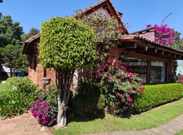 Casa en condominio de 4 habitaciones, Valle de Bravo · Casa en Renta en Avandaro Valle de Bravo