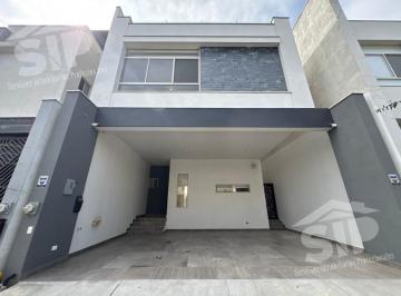 Casa · 211m² · 3 Recámaras · 2 Estacionamientos · Casa en Venta Novelia Residencial Dominio Cumbres