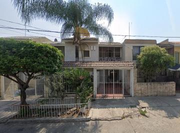 Casa de 3 habitaciones, Guadalajara · Casa en El Dean Guadalajara en Remate
