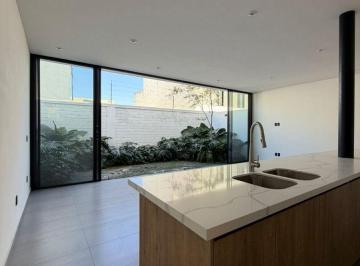 Casa de 3 habitaciones, Zapopan · Casa en Venta en Solares Coto Soare Azent