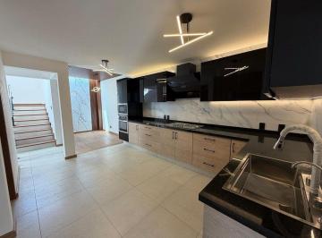 Casa de 4 habitaciones, Naucalpan de Juárez · Preciosa Casa en La Sexta Sección de Lomas Verdes