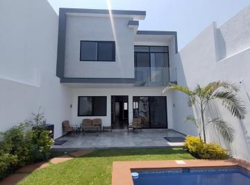 Casa · 200m² · 4 Recámaras · 2 Estacionamientos · Casa en Fraccionamineto Brisas Temixco Morelos