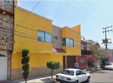 Casa de 4 habitaciones, Nezahualcóyotl · % Excelente Oportunidad! Casa en Venta, Muy por Debajo del Costo Comercial! en Maravillas Neza!