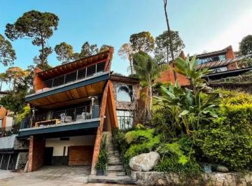 Casa en condominio de 4 habitaciones, Valle de Bravo · Residencia Donde La Arquitectura Se Encuentra con La Naturaleza