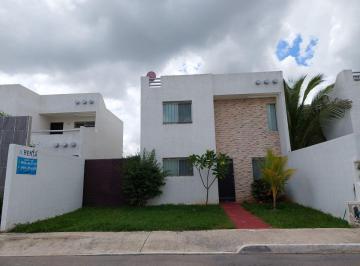 Casa de 3 habitaciones, Mérida · Casa en Renta, Amueblada, con Aires Acondicionados 3 Hab.