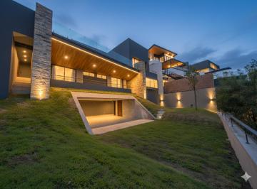 Casa de 4 habitaciones, Monterrey · Residencia Sierra Alta