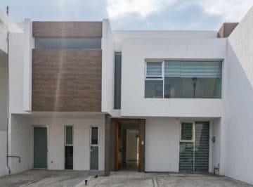 Casa de 3 habitaciones, San Andrés Cholula · Casa en Garantia Bancaria Lomas de Angelopolis Puebla