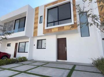 Casa de 3 habitaciones, Querétaro · Casa Nueva en Renta en Juriquilla Los Robles San Isidro
