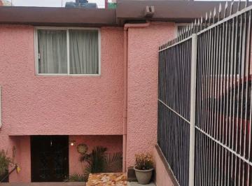 Casa · 66m² · 3 Recámaras · 1 Estacionamiento · Casa en Venta en Las Alamedas