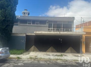 Oficina · 453m² · 7 Recámaras · 2 Estacionamientos · Renta de Oficinas