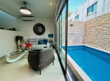 Casa · 181m² · 3 Recámaras · 2 Estacionamientos · Casa en Venta con Alberca Privada | 3 Niveles | Arbolada