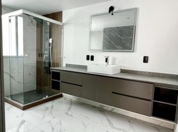 Casa · 200m² · 3 Recámaras · 2 Estacionamientos · Casa Remodelada en Venta en Fuentes de Satélite