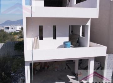 Casa · 331m² · 4 Recámaras · 2 Estacionamientos · Casa - Cumbres Elite Premier
