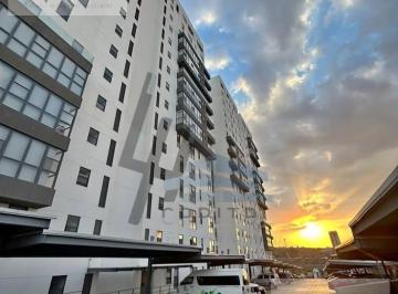 Departamento · 3 Recámaras · 3 Estacionamientos · Pent House en Summit Park en Renta