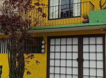 Casa de 3 habitaciones, Azcapotzalco · Casa con Una Excelente Ubicación en La Colonia Reynosa, Tamaulipas, Zcapotzalco