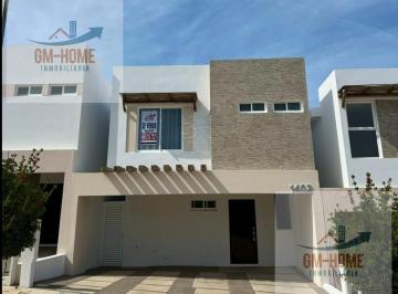 Casa · 146m² · 3 Recámaras · 2 Estacionamientos · Casa en Almarena