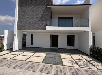 Casa · 325m² · 3 Recámaras · 3 Estacionamientos · Casa en Venta Citadina
