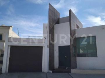 Casa · 192m² · 2 Recámaras · 3 Estacionamientos · Renta Casa Amueblada Al Poniente de Saltillo