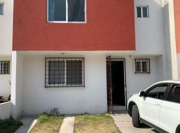 Casa · 136m² · 3 Recámaras · 2 Estacionamientos · Casa en Venta, Mexicalcingo