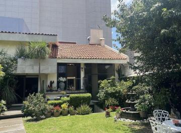 Casa · 380m² · 3 Recámaras · 2 Estacionamientos · Casa - Parques de La Herradura