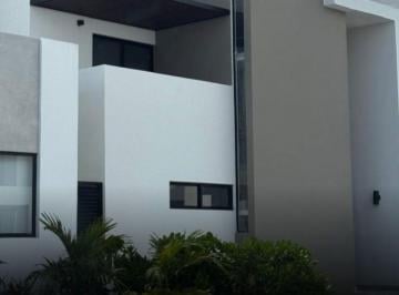 Casa de 4 habitaciones, Cancún · Casa Nueva en Vía Cumbres 4 Recámaras con Alberca