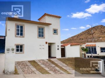Casa · 131m² · 3 Recámaras · 2 Estacionamientos · Casa en Venta en Valle de San Lorenzo III