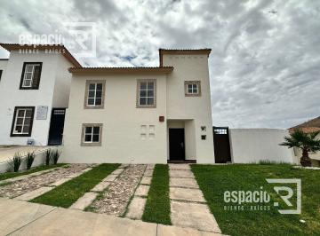Casa · 131m² · 3 Recámaras · 2 Estacionamientos · Casa en Venta en Valle de San Lorenzo III
