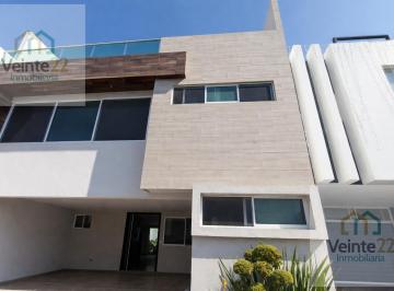 Casa · 268m² · 3 Recámaras · 2 Estacionamientos · Casa en Venta en Fraccionamiento Arboreto con Acabados de Lujo