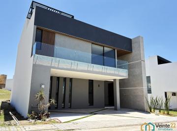 Casa · 282m² · 4 Recámaras · 2 Estacionamientos · Casa en Preventa en Parque Sinaloa, con Recámara en Planta Baja