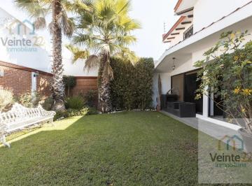 Casa · 500m² · 4 Recámaras · 4 Estacionamientos · Casa en Venta en Santa Cruz Guadalupe Ubicado en Zavaleta, con Más de 500 m² de Terreno