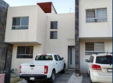 Casa en Venta de 2 habitaciones Pedregal Del Bosque · Excelente Casa en Bosques del Pedregal a un Costado de Zimalta