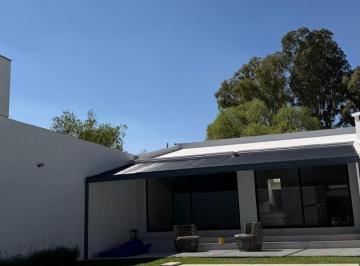 Casa · 450m² · 5 Recámaras · 2 Estacionamientos · Casa en Venta en Bosques de La Florida