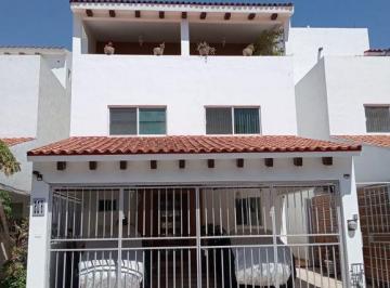 Casa en condominio · 209m² · 3 Recámaras · 2 Estacionamientos · Casa en Venta en Fraccionamiento Bonanza Residencial, San Agustín