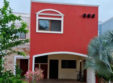 Casa de 3 habitaciones, Mérida · Renta Casa en un Gran Lugar