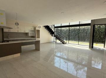 Casa de 3 habitaciones, Cuernavaca · Casa Moderna en Renta y Venta en Zona Dorada Cuernavaca