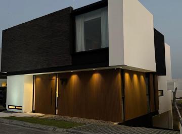 Casa · 400m² · 3 Recámaras · 3 Estacionamientos · Punta Tiburon, Laguna III Casa en Venta 3 Recamaras + Cto Servicio