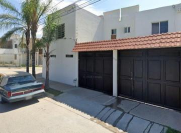 Casa de 3 habitaciones, León · Venta de Casa en Av Oxigeno Condado Plus León Guanajuato