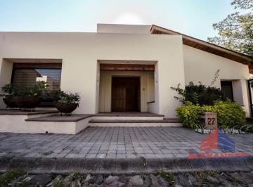 Casa · 600m² · 3 Recámaras · 2 Estacionamientos · Casas en Venta en Trojes de Kristal Al Norte de Aguascalientes