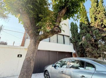 Casa de 5 habitaciones, Iztapalapa · Casa en Venta en Unidad Modelo, Iztapalapa
