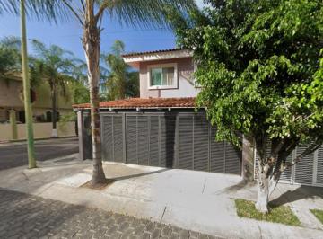 Casa de 3 habitaciones, Zapopan · Excelente Casa en Remate en Real de Valdepeñas
