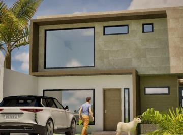 Casa · 190m² · 3 Recámaras · 2 Estacionamientos · Lomas de La Rioja, Casa en Venta de 3 Recámaras con Baño y Jardín