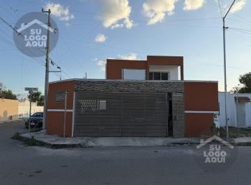 Casa · 200m² · 4 Recámaras · 2 Estacionamientos · Casa en Venta en Ciudad Caucel